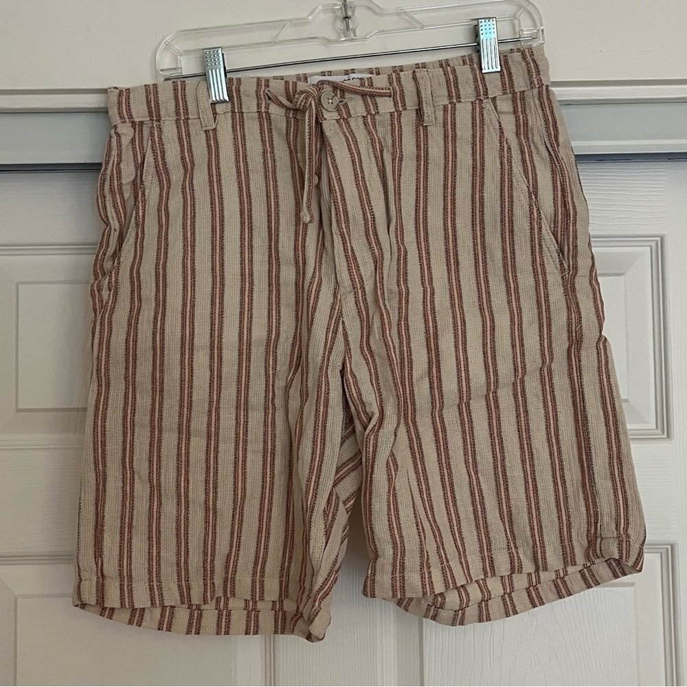 Men’s Lightweight Striped Shorts